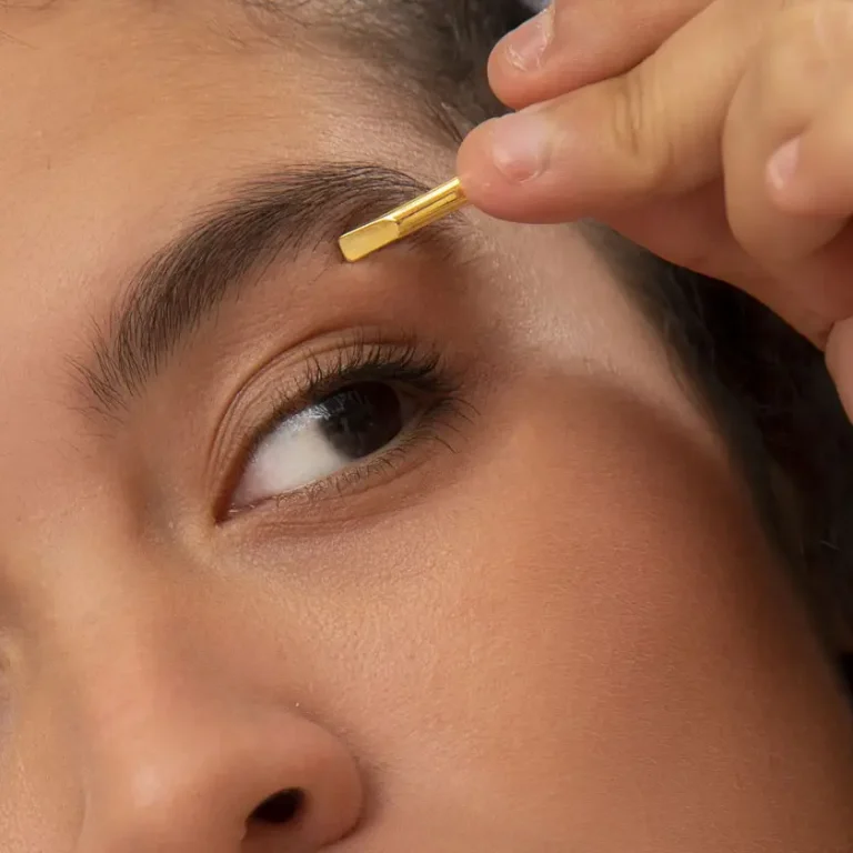 Tweezing - DIY hair removal with tweezers - if painful and ineffective. | Woman's face with tweezers shown.